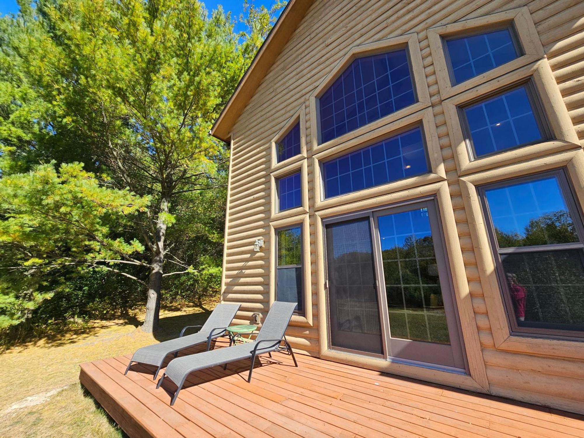 Chanticleer Cabins สเตอร์เจียนเบย์ ภายนอก รูปภาพ