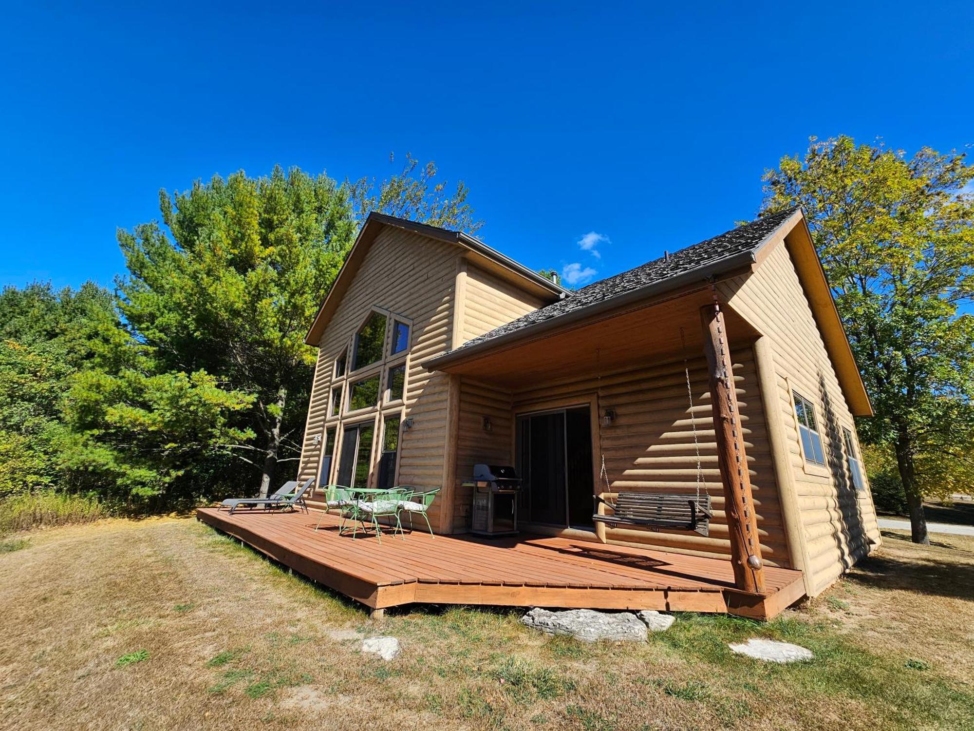 Chanticleer Cabins สเตอร์เจียนเบย์ ภายนอก รูปภาพ